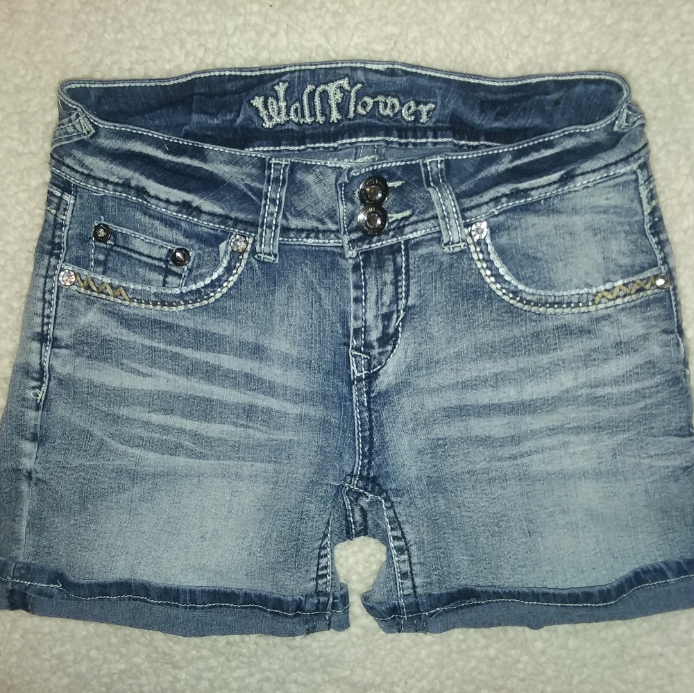 Wallflower shorts